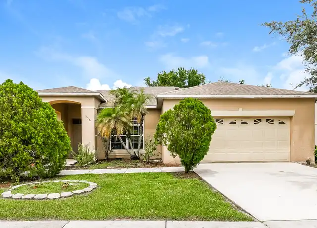 Property at 556 Pinehurst Cv, Kissimmee, FL, 34758, 4 beds, 2 baths, [object Object]