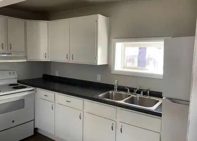 Property at 29 North East St Unit 7, Carlisle, PA, 17013, 2 beds, 1 bath, [object Object]