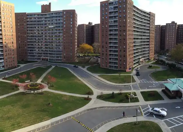 Property at 6135 98th St Unit 10L, Flushing, NY, 11374, 1 bed, 1 bath, [object Object]