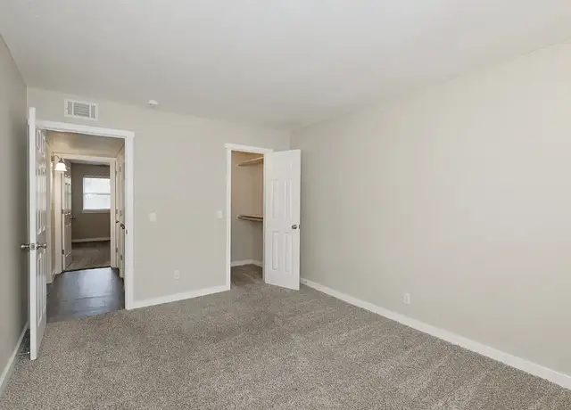 Photo of 930 S Boulevard, Edmond, OK 73034
