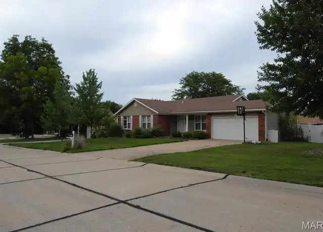 Property at 1620 Dahlia Ct, Saint Charles, MO, 63303, 4 beds, 3 baths, [object Object]