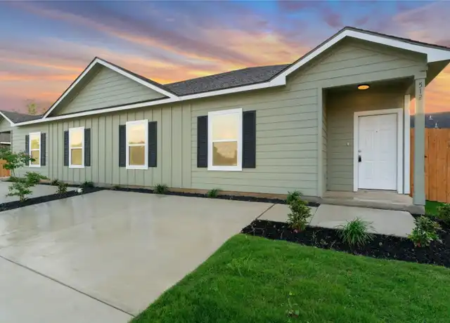 Property at 604 Hudson St, Seguin, TX, 78155, 3 beds, 2 baths, [object Object]