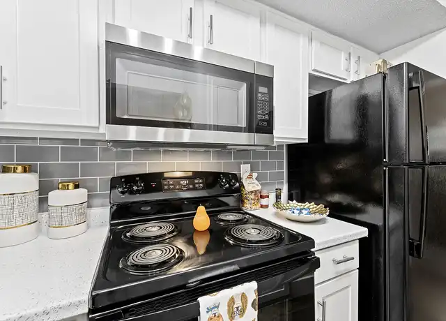 Property at The Admiral Apartments - 3808 Post Oak Blvd, Euless, TX, 76040, 2 beds, 1-2 bath, [object Object]