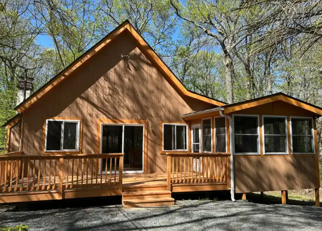 Property at 224 Maple Rdg Dr, Hawley, PA, 18428, 3 beds, 1 bath, [object Object]