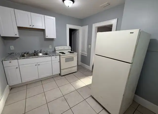 Property at 1316 12th St S Unit 02, St. Petersburg, FL, 33705, 1 bed, 1 bath, [object Object]
