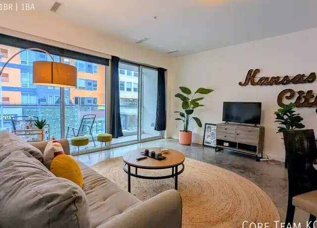 Property at 1910 Main St Unit 210, Kansas City, MO, 64108, 1 bed, 1 bath, [object Object]