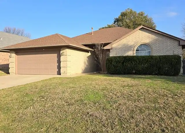 Property at 1018 Springwood Dr, Saginaw, TX, 76179, 3 beds, 2 baths, [object Object]