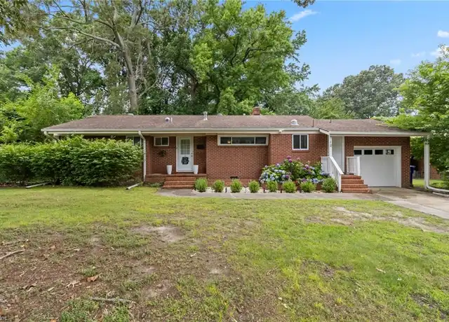 Property at 12 Paddock Dr, Newport News, VA, 23606, 3 beds, 2 baths, [object Object]