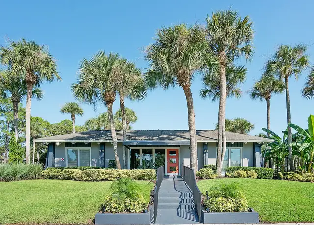 Photo of 7915 Baymeadows Cir E, Jacksonville, FL 32256