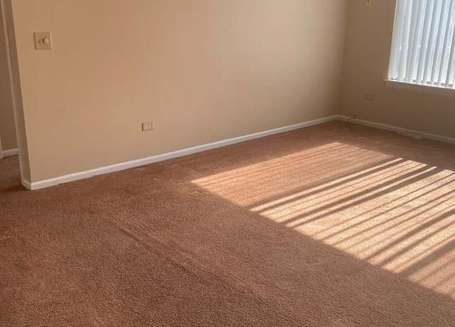 Photo of 327 Newport Ln Unit A2, Bartlett, IL 60103