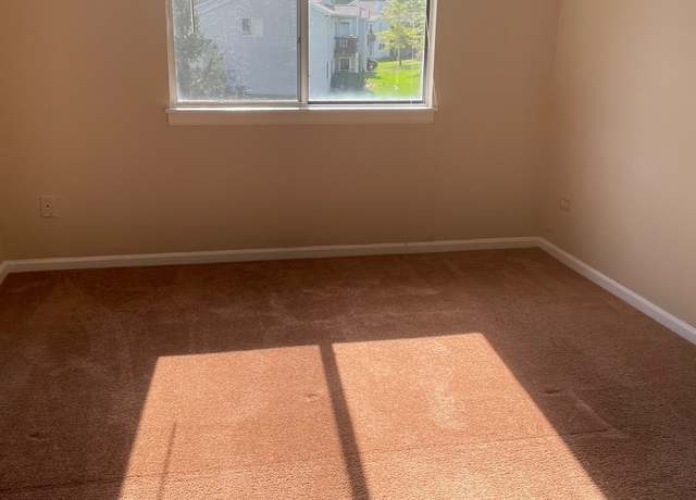 Photo of 327 Newport Ln Unit A2, Bartlett, IL 60103