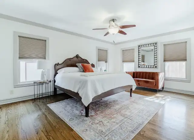 Property at 915 Stewart Dr, Dallas, TX, 75208, 3 beds, 3 baths, [object Object]