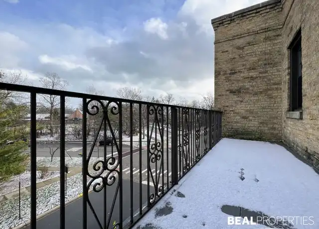 Property at 730 Judson Ave Unit 16, Highland Park, IL, 60035, 1 bed, 1 bath, [object Object]