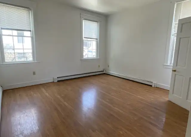 Property at 619 County St Unit 1W, New Bedford, MA, 02740, 1 bed, 1 bath, [object Object]