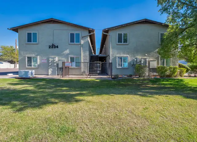 Property at 2 WEEKS OFF OF THE 1ST FULL MONTHS RENT! Comfort. Convenience. Connection. Everything you need is ri - 2234 W Hazelwood St, Phoenix, AZ, 85015, 2 beds, 1 bath, [object Object]