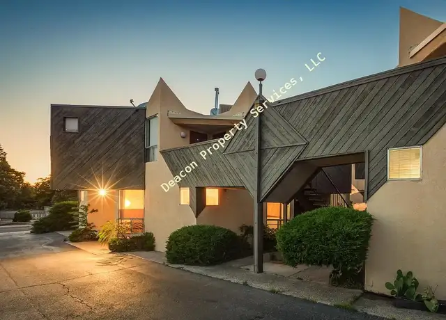 Photo of 1830 Vassar Dr NE, Albuquerque, NM 87106