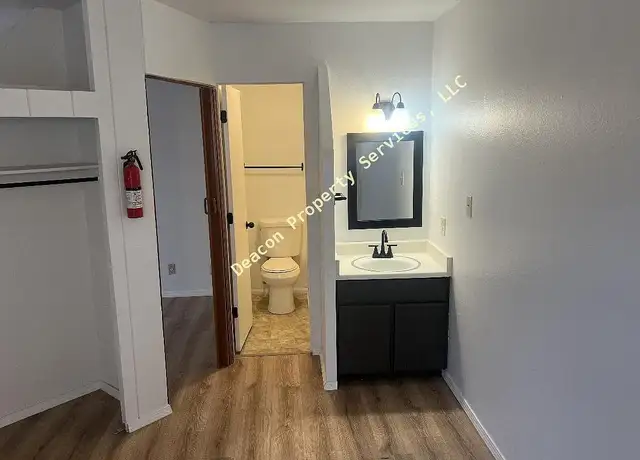 Photo of 1830 Vassar Dr NE, Albuquerque, NM 87106