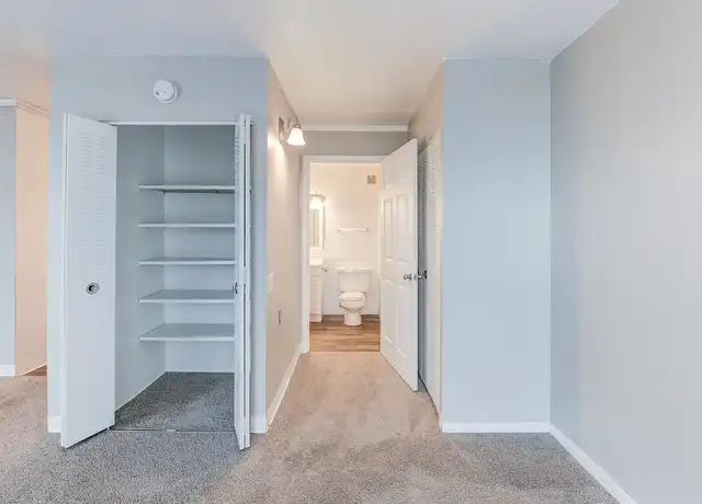 Property at Brookview Place Apartments - 4032 N Main St, Dayton, OH, 45405, 0-1 beds, 1 bath, [object Object]