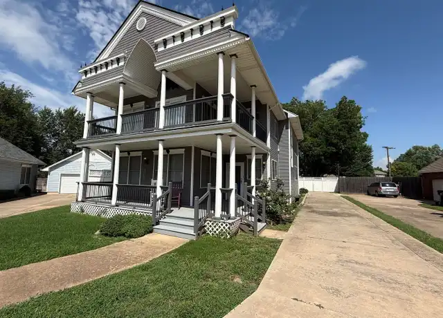 Property at 800 Carriage Ln, Norman, OK, 73069, 3 beds, 2.5 baths, [object Object]