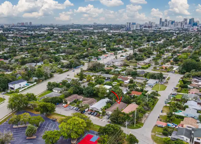 Property at 8 NE 16th Pl #2, Fort Lauderdale, FL, 33305, 2 beds, 2 baths, [object Object]
