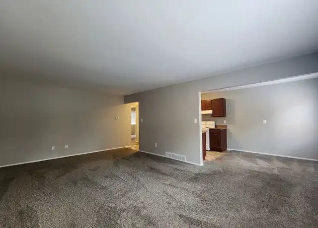 Property at 384 Vester Ave Unit 204, Ferndale, MI, 48220, 2 beds, 1 bath, [object Object]