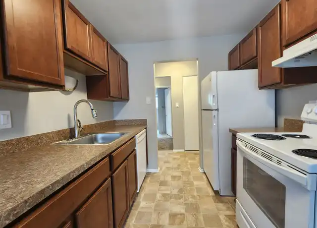 Property at 384 Vester Ave Unit 204, Ferndale, MI, 48220, 2 beds, 1 bath, [object Object]