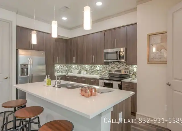 Property at 2117 Chenevert St Unit THD2, Houston, TX, 77003, 2 beds, 2 baths, [object Object]