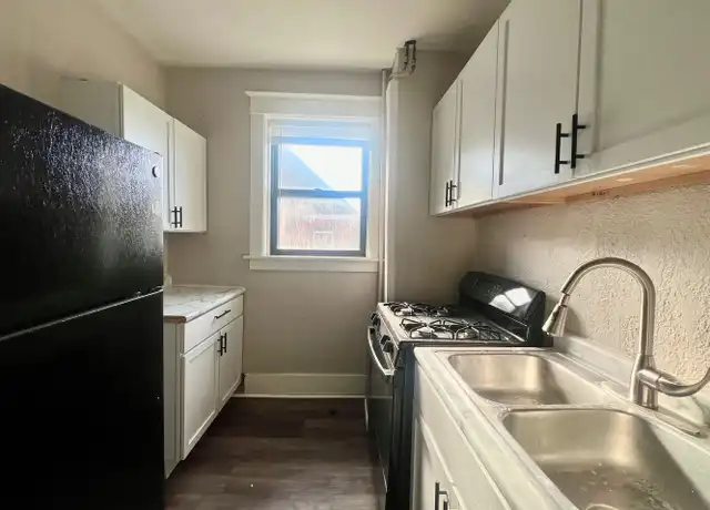 Property at 300 Belgrade Ave Unit 1, North Mankato, MN, 56003, 2 beds, 1 bath, [object Object]