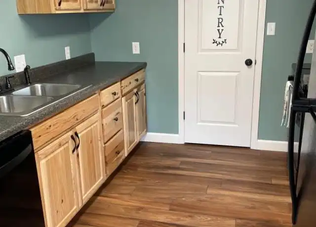 Property at 5221 Ogilvie Ave, Paducah, KY, 42001, 3 beds, 2 baths, [object Object]