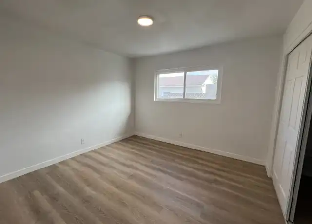 Property at 117 W Hickory Ave, Lompoc, CA, 93436, 2 beds, 1 bath, [object Object]
