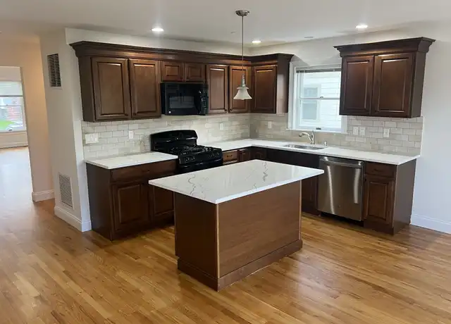 Property at 37 Oak St Unit NA, Harrison, NY, 10528, 3 beds, 2 baths, [object Object]