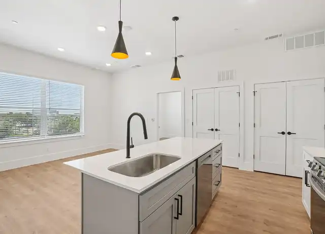 Property at 6418 Maple Ave, Dallas, TX, 75235, 1-2 bed, 1-2 bath, [object Object]