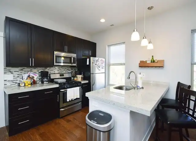 Property at 1501 W Superior St, Chicago, IL, 60642, 1 bed, 1 bath, [object Object]