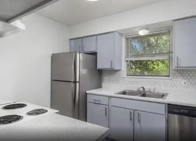 Property at 4027 Briarglen Dr Unit 2, Dickinson, TX, 77539, 2 beds, 2 baths, [object Object]