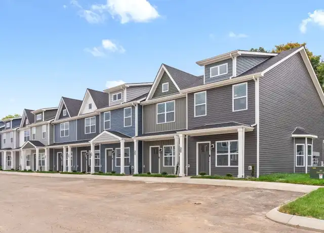 Property at 330 Cunningham Rdg, Clarksville, TN, 37040, 2 beds, 2.5 baths, [object Object]