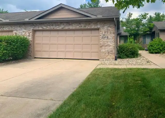 Property at 2160 S Imboden Pl, Decatur, IL, 62521, 2 beds, 2 baths, [object Object]