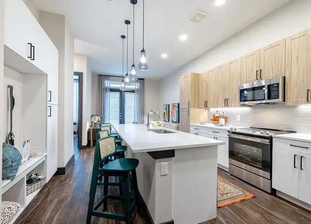 Property at Presidium Waterford - 9127 Research Blvd, Austin, TX, 78758, 0 beds, 1 bath, [object Object]