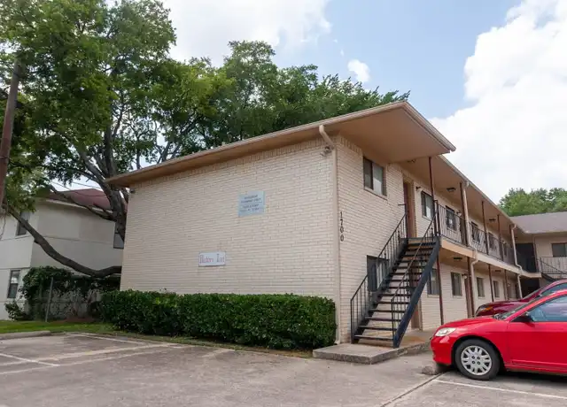 Property at 1700 W Hickory St Unit 104, Denton, TX, 76201, 2 beds, 1 bath, [object Object]