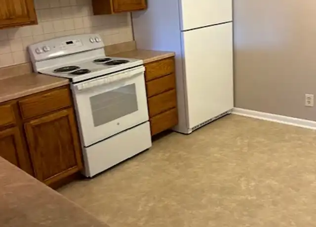Property at 2101 Ottawa St Unit 203-C, Leavenworth, KS, 66048, 3 beds, 2 baths, [object Object]