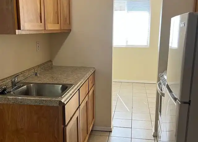 Property at Sunrise South - 1024 Alvarado Dr SE, Albuquerque, NM, 87108, 1 bed, 1 bath, [object Object]