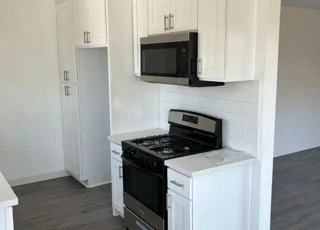 Property at 7321 Variel Ave Unit 6-09, Canoga Park, CA, 91303, 1 bed, 1 bath, [object Object]