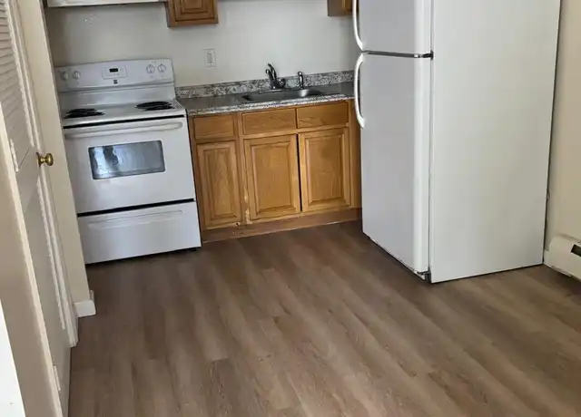Property at 1057 Main St Unit 8, Bridgeport, CT, 06604, 2 beds, 1 bath, [object Object]
