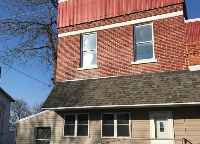 Property at 205 Main St Unit 205, Grandview, IA, 52752, 2 beds, 1.5 baths, [object Object]