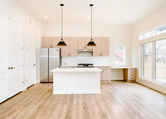 Property at Pearl Flats - 70 S Pearl St, Denver, CO, 80209, 1 bed, 1 bath, [object Object]