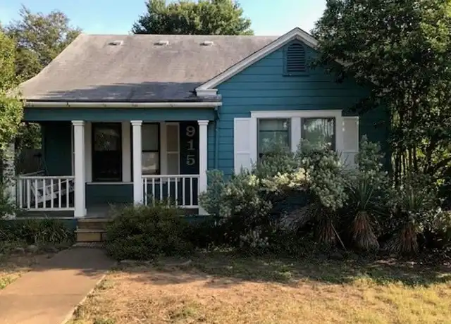 Property at 915 W 29th St, Austin, TX, 78705, 3 beds, 2 baths, [object Object]
