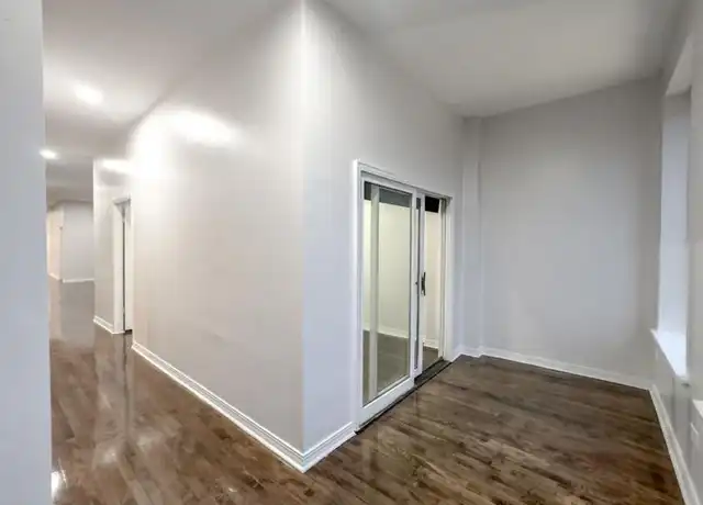 Property at 3345 N Clark St, Chicago, IL, 60657, 4 beds, 2 baths, [object Object]