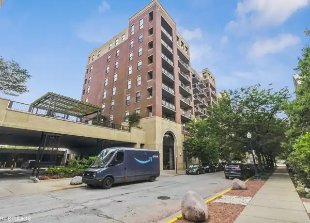 Property at 833 W 15th Pl Unit 306, Chicago, IL, 60608, 2 beds, 2 baths, [object Object]