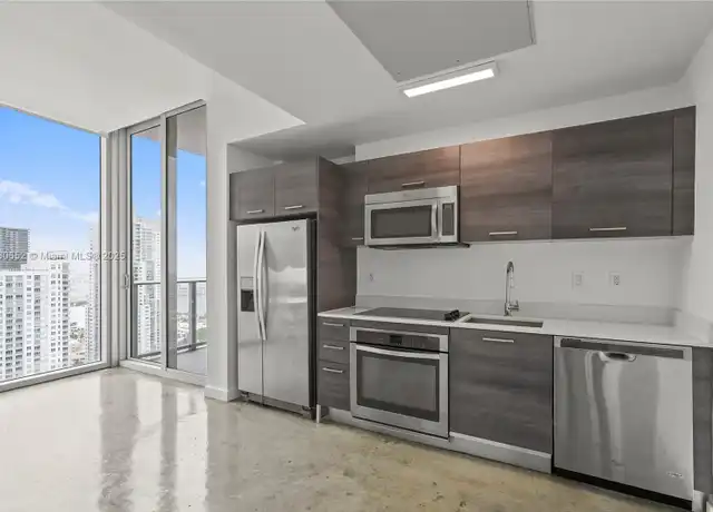Property at 151 SE 1st St #4, Miami, FL, 33131, 1 bed, 1 bath, [object Object]