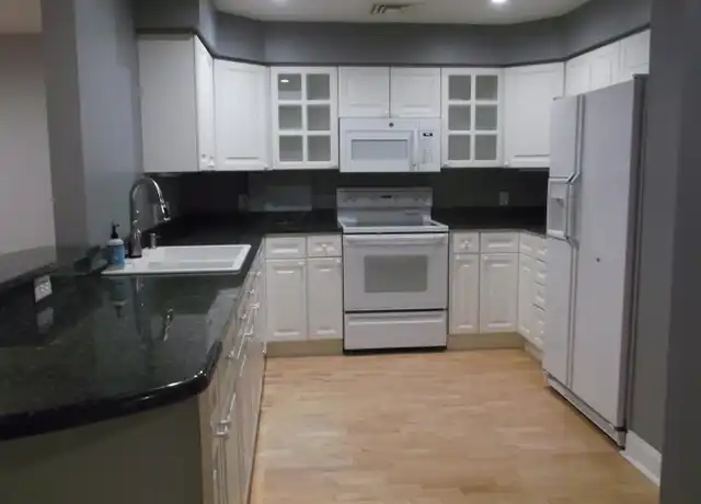 Property at 40 College St, Burlington, VT, 05401, 3 beds, 2 baths, [object Object]