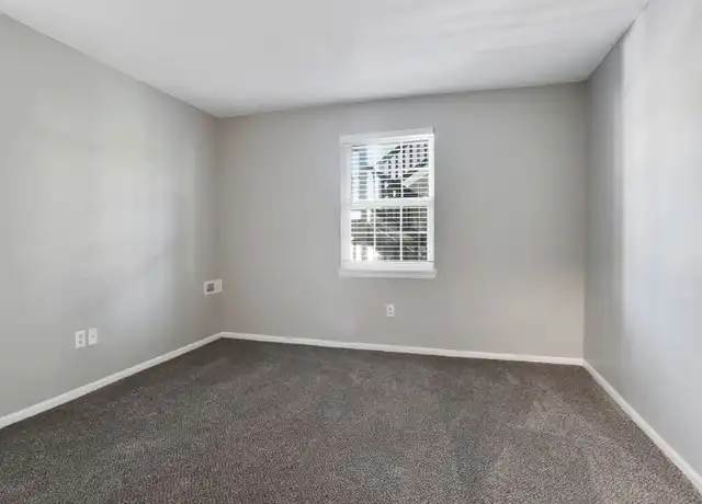 Property at 16615 W 139th St Unit 415 P, Olathe, KS, 66062, 1 bed, 1 bath, [object Object]